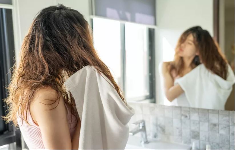 خوابیدن با موی خیس برای سلامتی مضر است؟